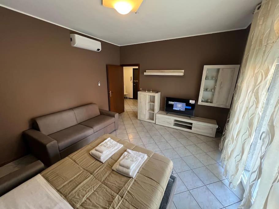 Апартаменты Orio Relax 24H Airport 1 - 3 Minute From Arrival By Bus Бергамо Экстерьер фото