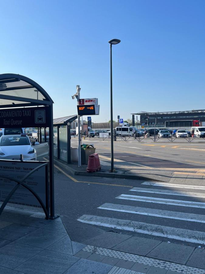 Апартаменты Orio Relax 24H Airport 1 - 3 Minute From Arrival By Bus Бергамо Экстерьер фото
